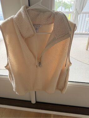 Athleta Cream Sherpa Half-Zip Vest